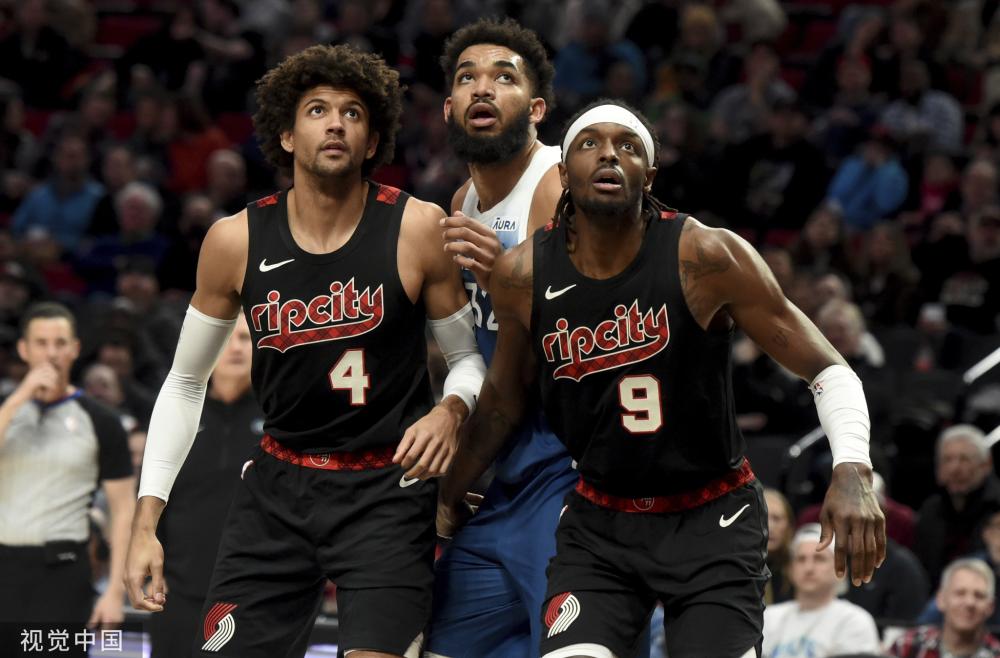 占据主导地 占据主导地