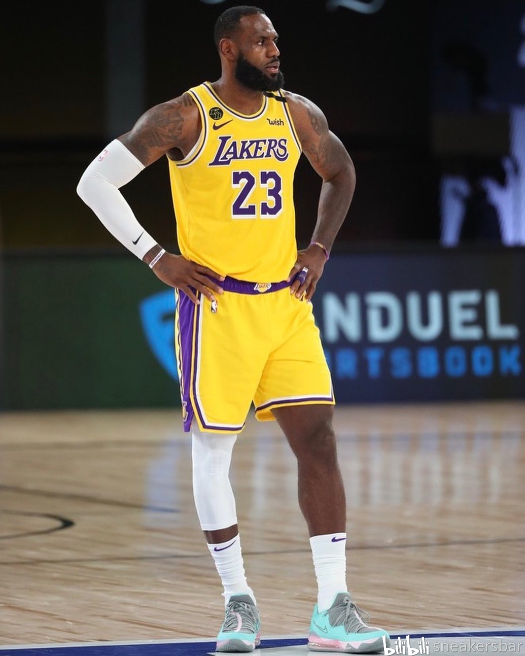 鲁的执教下 鲁的执教下